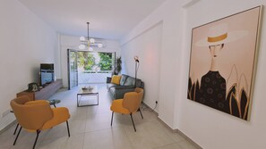 TV - STAY Vital Elegance apartment (Limassol)