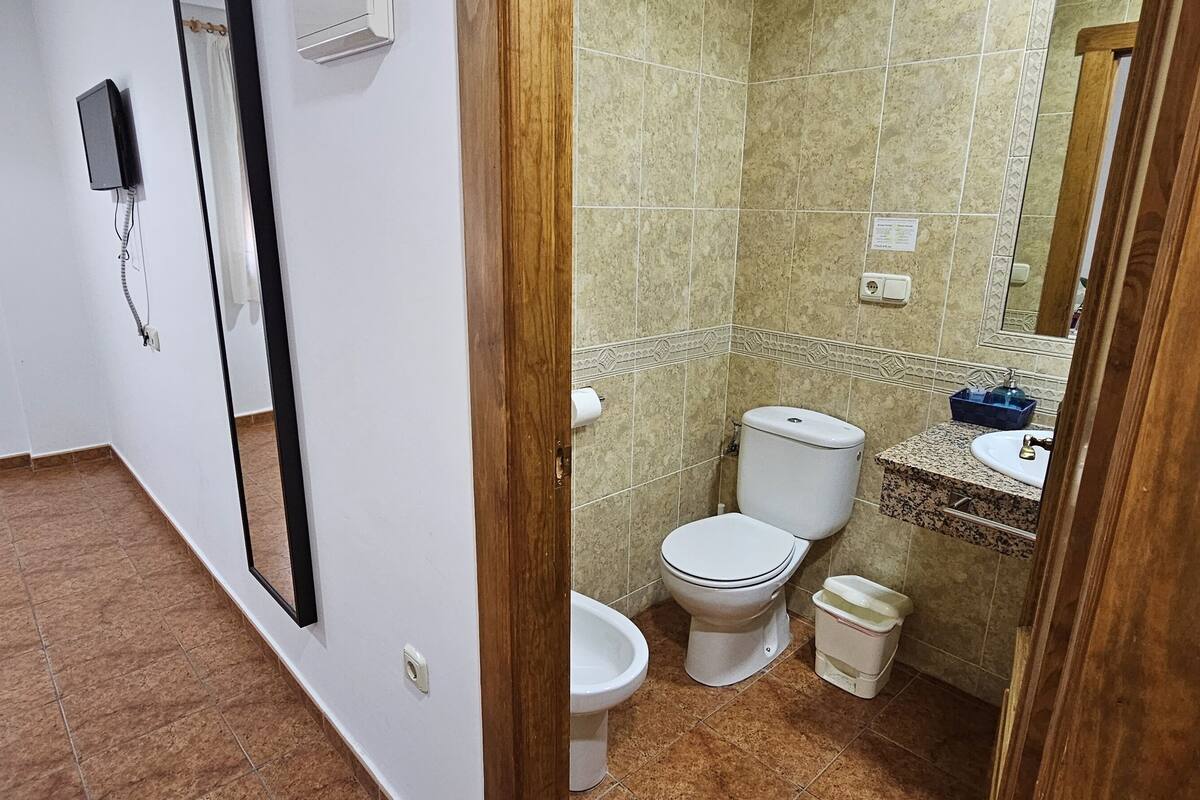 ห้องเบสิกซิงเกิล | โต๊ะทำงาน, Wi-Fi ฟรี
