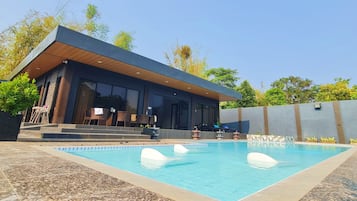 Alberca al aire libre