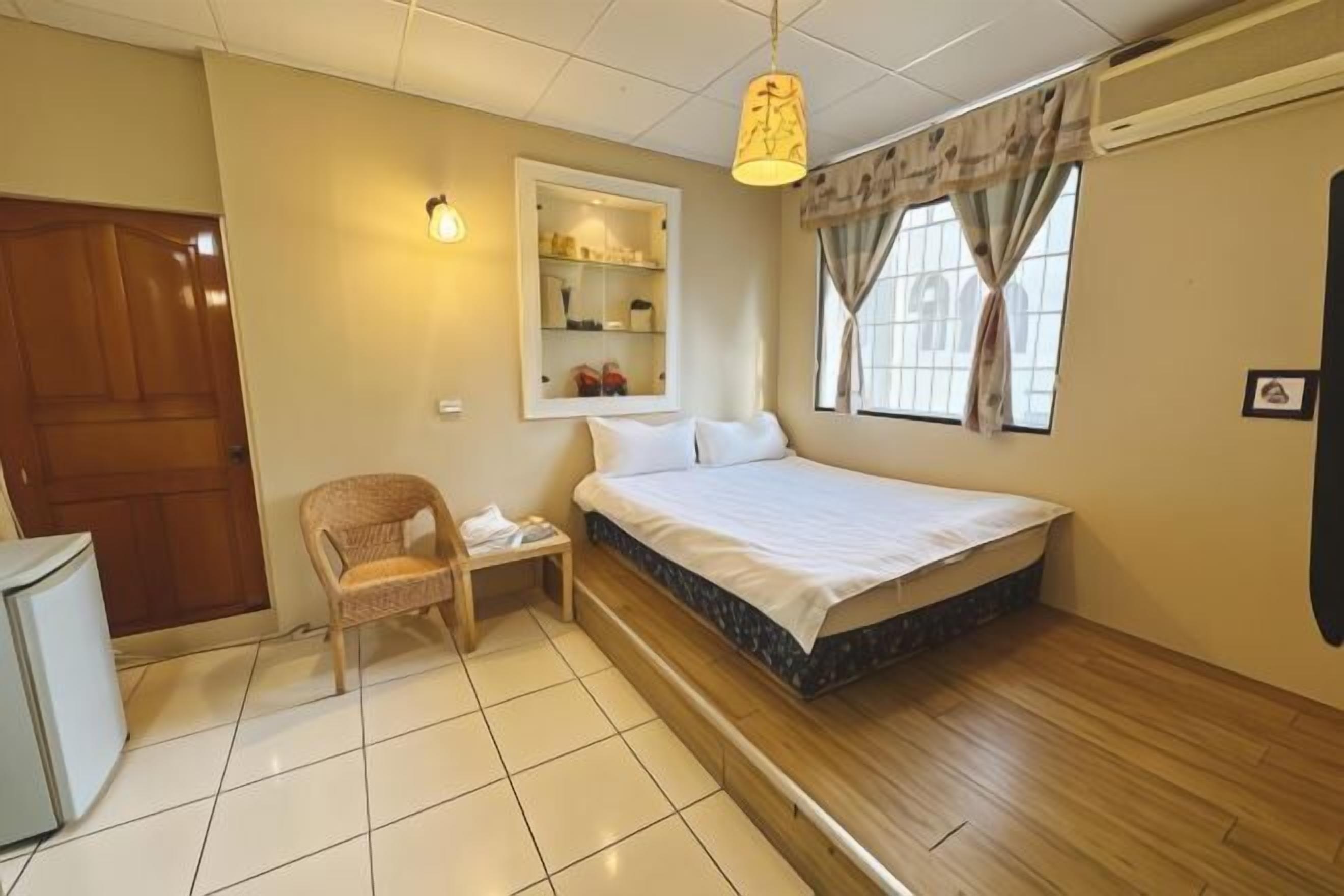 Individually furnished, free WiFi