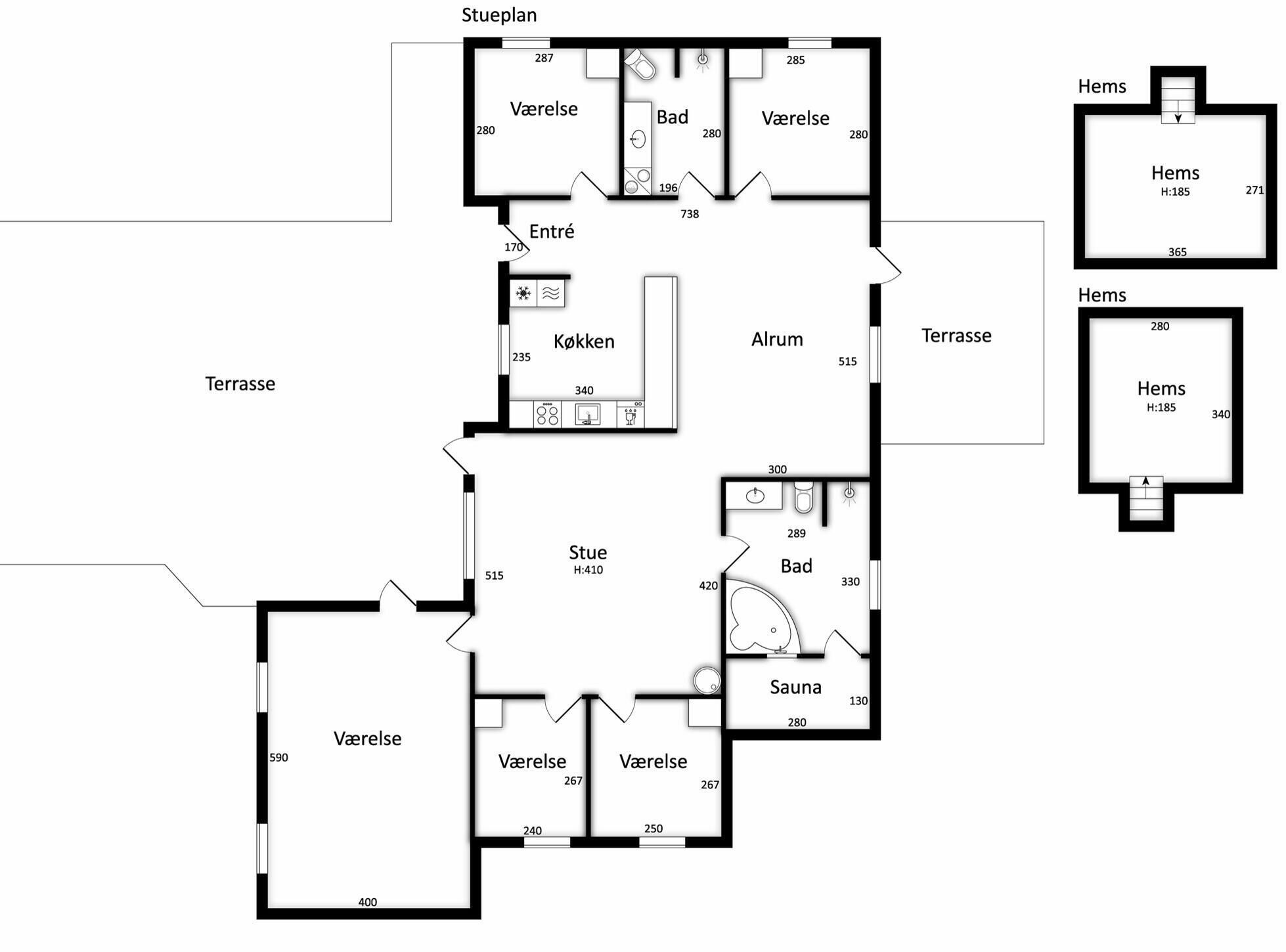 Ein Hotelgrundriss mit mehreren eigenen Badezimmern, einer Küche, einer Sauna und einer Terrasse.