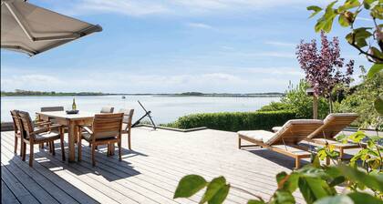 Lovely beach house with panoramic view