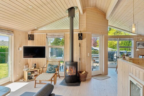 Cozy holiday home close to Marielyst beach