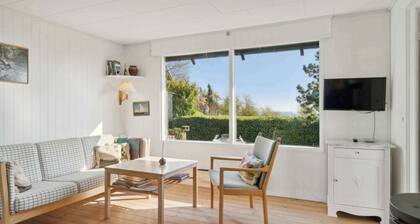 Idyllic holiday home near cliffs and beach