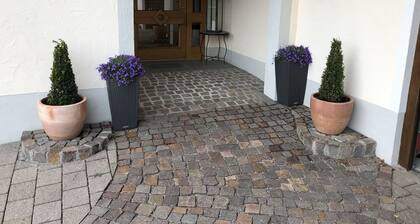 Appartement Zugspitz ( mit sep. Schlafzimmer)