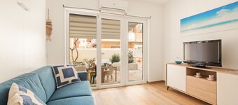 La Caravella 2 :beachfront, new and charming apartment in the center.