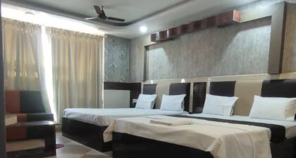 Goroomgo Hotel Tara Grand Road Puri