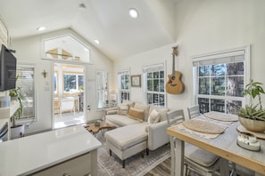 Living area - Biggie Smalls (Woodland Park)