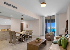 Televisión y oficina 