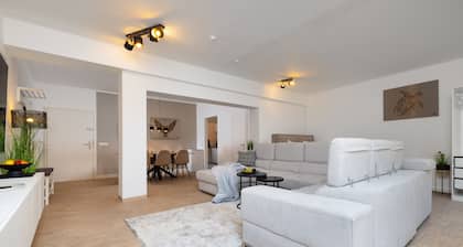 Primero City-Loftdomizil I 84 qm Terrasse 6P. I Innenstadt Rathaus Zentrum