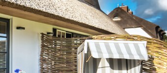 Exkl. Luxus-hausteil Unter Reet mit 4 Zimmern auf ca. 150 m², für bis zu 4 Pers