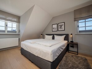 3 Schlafzimmer, Schreibtisch, Bügeleisen/Bügelbrett, kostenloses WLAN