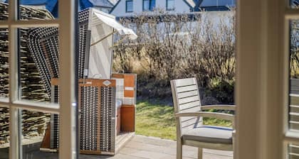 Exkl. Luxus-hausteil Unter Reet mit 4 Zimmern auf ca. 150 m², für bis zu 4 Pers