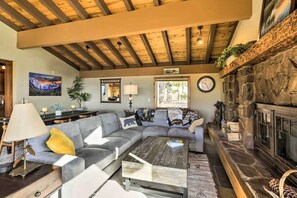 TV, fireplace, DVD player, books - Lakeview Oasis | Luxury with Hot Tub & Lake Views (Incline Village)