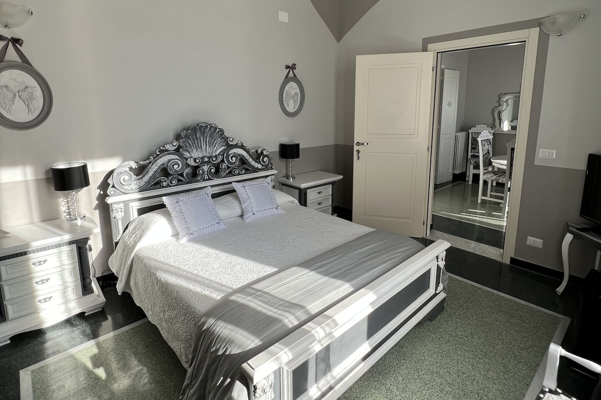 Family Suite | 1 bedroom, individually furnished, blackout drapes, soundproofing
