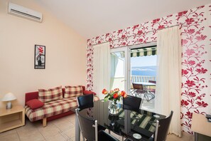 Dining - Beach Front Villa Adriatica Excelsior - Sea View Apartment #4 (Stanici)