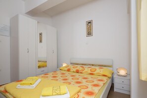 1 bedroom, in-room safe, iron/ironing board, free WiFi - Beach Front Villa Adriatica Excelsior - Sea View Apartment #4 (Stanici)