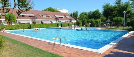 Piscine extérieure