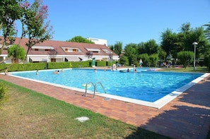 Outdoor pool - Cozy one Bedroom Apartment With Pool and AC (San Michele al Tagliamento)