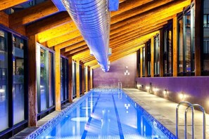 Unclassified image, 2 of 20, button