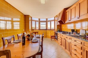 Dining - Beach Apartment Palma - seafront (Port de Pollença)