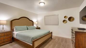 3 Schlafzimmer, Bügeleisen/Bügelbrett, WLAN, Bettwäsche