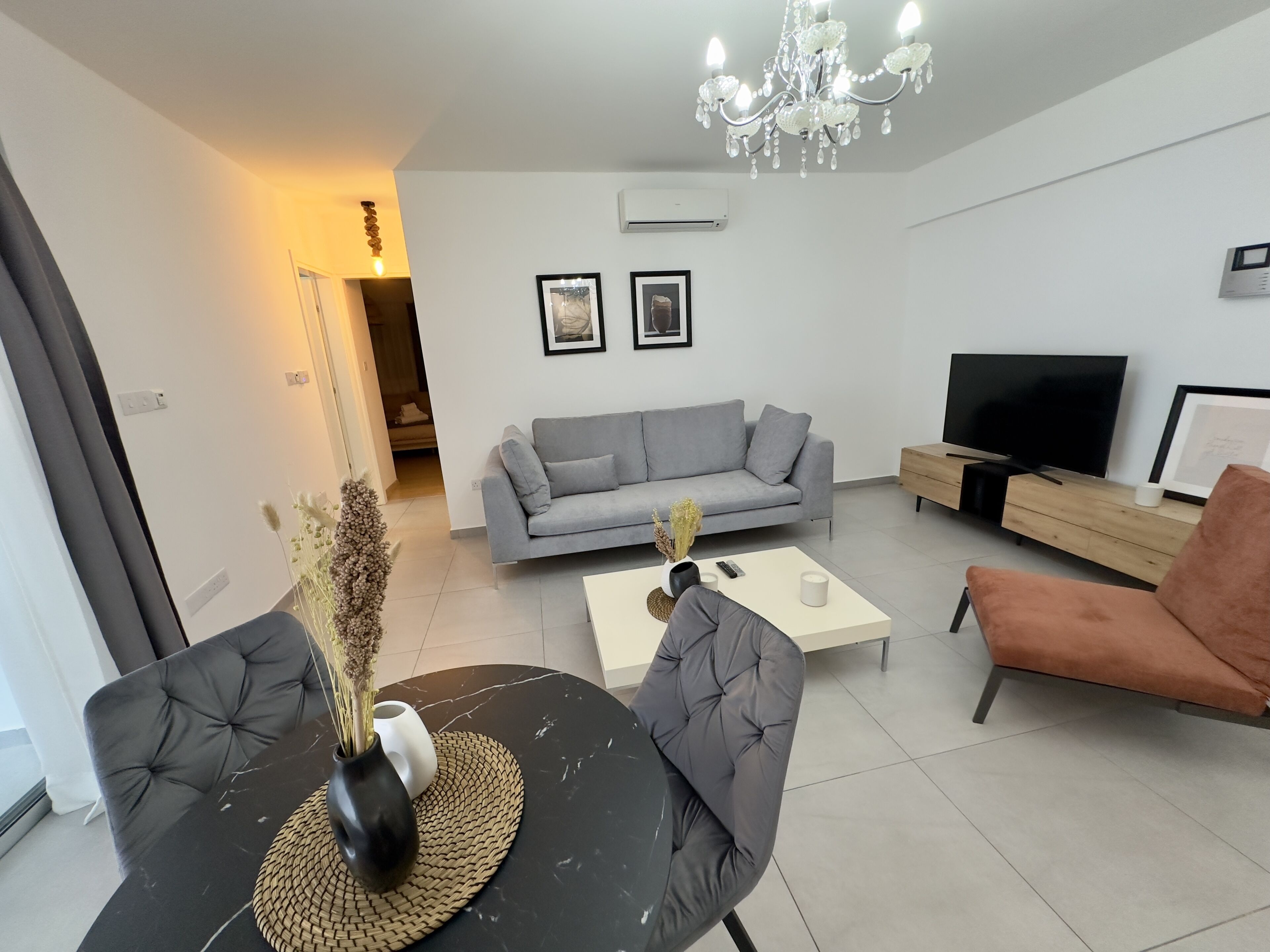 Apartment, 1 Bedroom, Accessible, Smoking | Living area