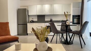 Apartment, 1 Bedroom, Accessible, Smoking | Interior