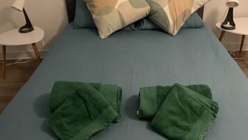 6 多间卧室、免费 WiFi、床单