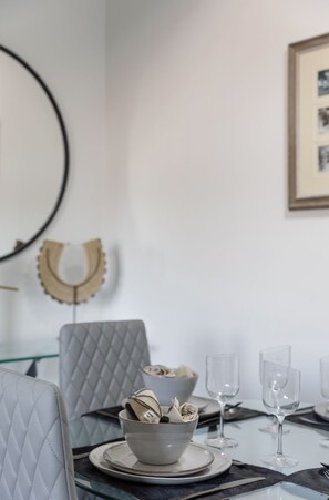 Apartment | Dining - Immaculate 2-bed Apartment in Hove (Hove)