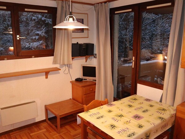 Interior - Studio for 4, center Les Orres 1650, near slopes (Les Orres)