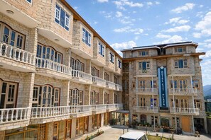 Fachada da propriedade