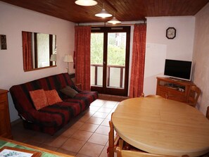 TV - Cozy T2 6 ppl, Les Orres 1650, quiet, near lifts and shops (Les Orres)
