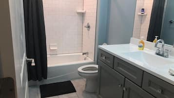 Apartemen, kamar mandi pribadi, pemandangan kota | Kamar mandi