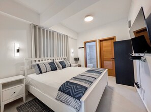 1 habitación, tabla de planchar con plancha, internet y ropa de cama 