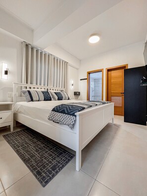 1 dormitorio, tabla de planchar con plancha, Internet y ropa de cama