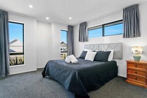 3 bedrooms, iron/ironing board, travel crib, WiFi