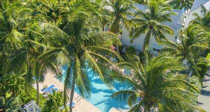 Coral Lagoon Villa 5 With Pool and Wet Slip Rental Option