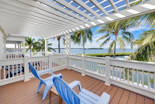 Property grounds - Indigo Reef Resort Waterfront Villa 9 With Boat Dockage, Pool, and Sunset-View (Marathon)