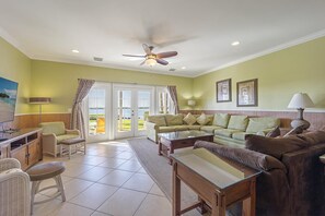 TV, DVD player, stereo - Indigo Reef Resort Waterfront Villa 56 With Boat Dockage, Pool, and Sunset-View (Marathon)