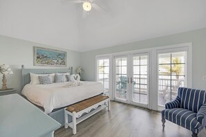 3 slaapkamers, een strijkplank/strijkijzer, wifi, beddengoed