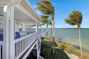 Property grounds - Indigo Reef Resort Premium Waterfront Villa 64 With Boat Dockage, Pool, and Sunset-View (Marathon)