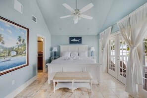 3 bedrooms, iron/ironing board, WiFi, bed sheets - Indigo Reef Resort Premium Waterfront Villa 66 With Boat Dockage, Pool, and Sunset-View (Marathon)