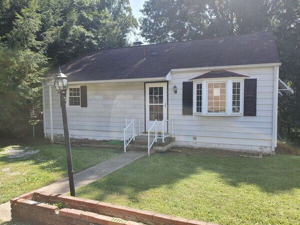 Comfortable Cozy Walk To Camc Hospital - Charleston, WV