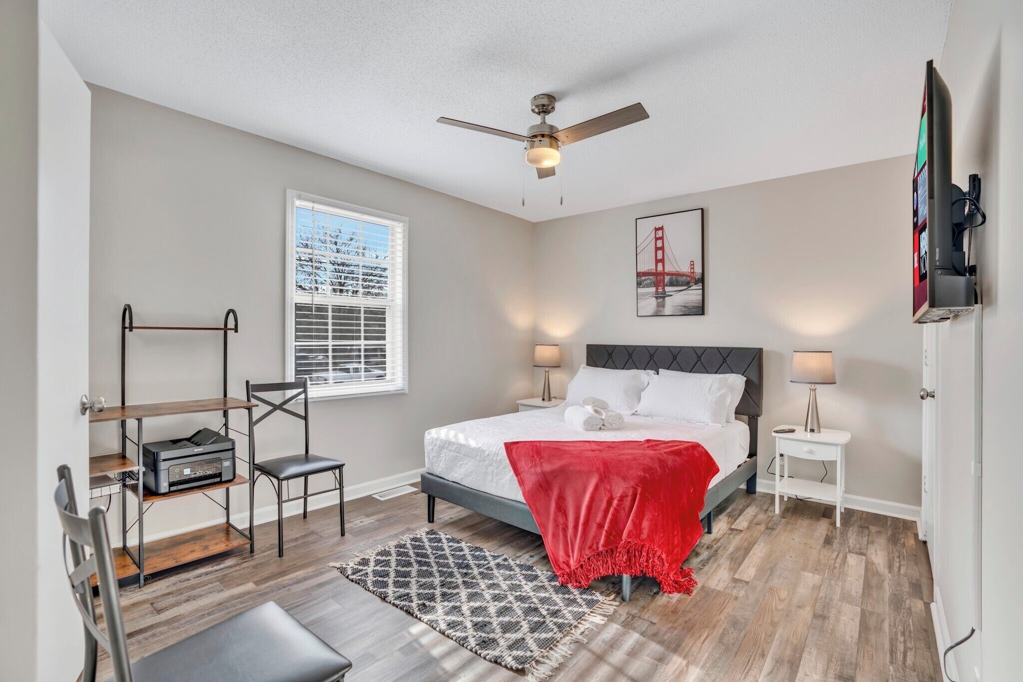 3 bedrooms, desk, iron/ironing board, free WiFi