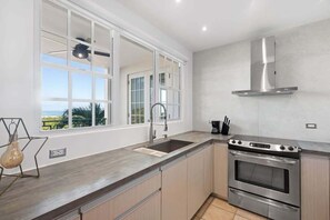 Fridge, microwave, oven, stovetop - Blue View Villa | Stunning Design and Views (Río Grande)