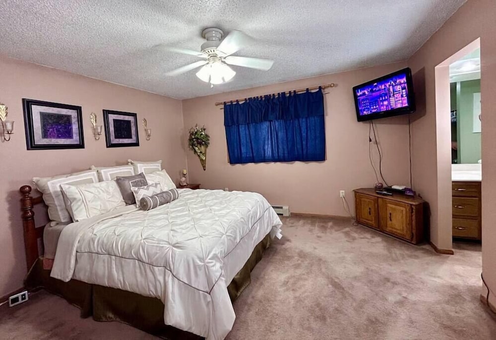 Cinnebar Hideaway Private & Close to Ski Hills! Bessemer Vrbo