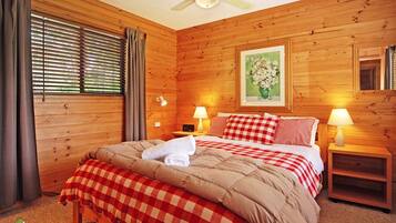 2 bedrooms, iron/ironing board, bed sheets