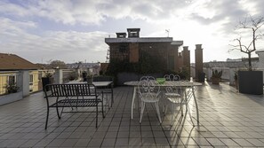 Appartement (3 Bedrooms) | Restauration extérieure