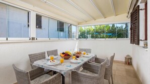 Family House, 4 Bedrooms, Balcony, Mountainside (Family House Rose with Pool) | Dining - Family House Rose With Pool (Krk)